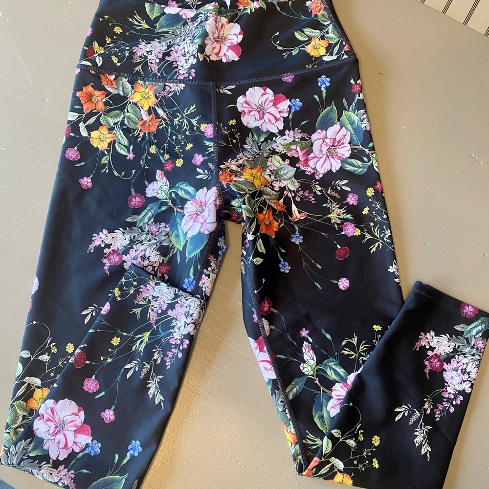 Sage Med. floral leggings
